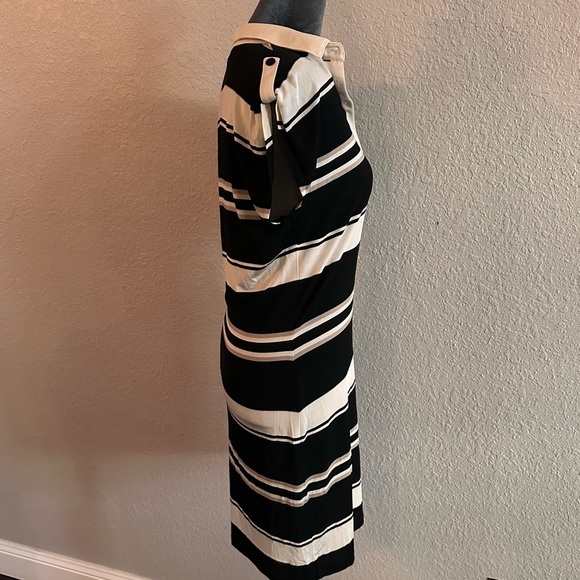 Moncler Midi Dress – Black/White with Gold Stripe Detailing
Size Small - Picture 4 of 7